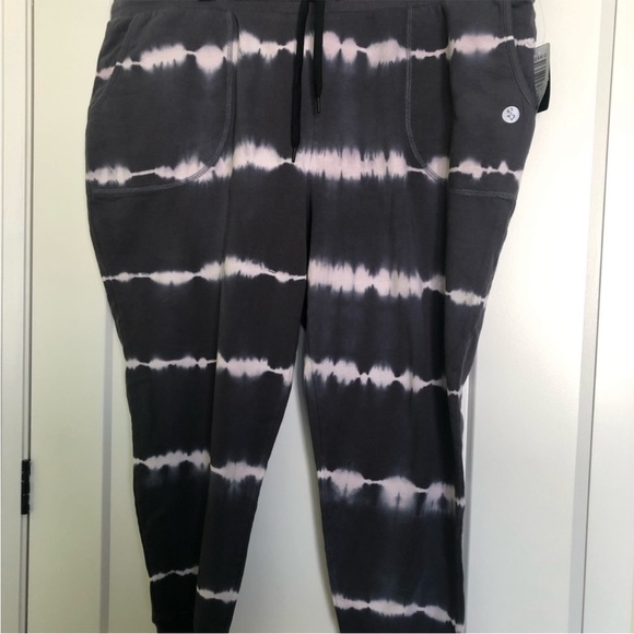 Torrid size 3 Tye Dye Track Pants - Picture 1 of 3
